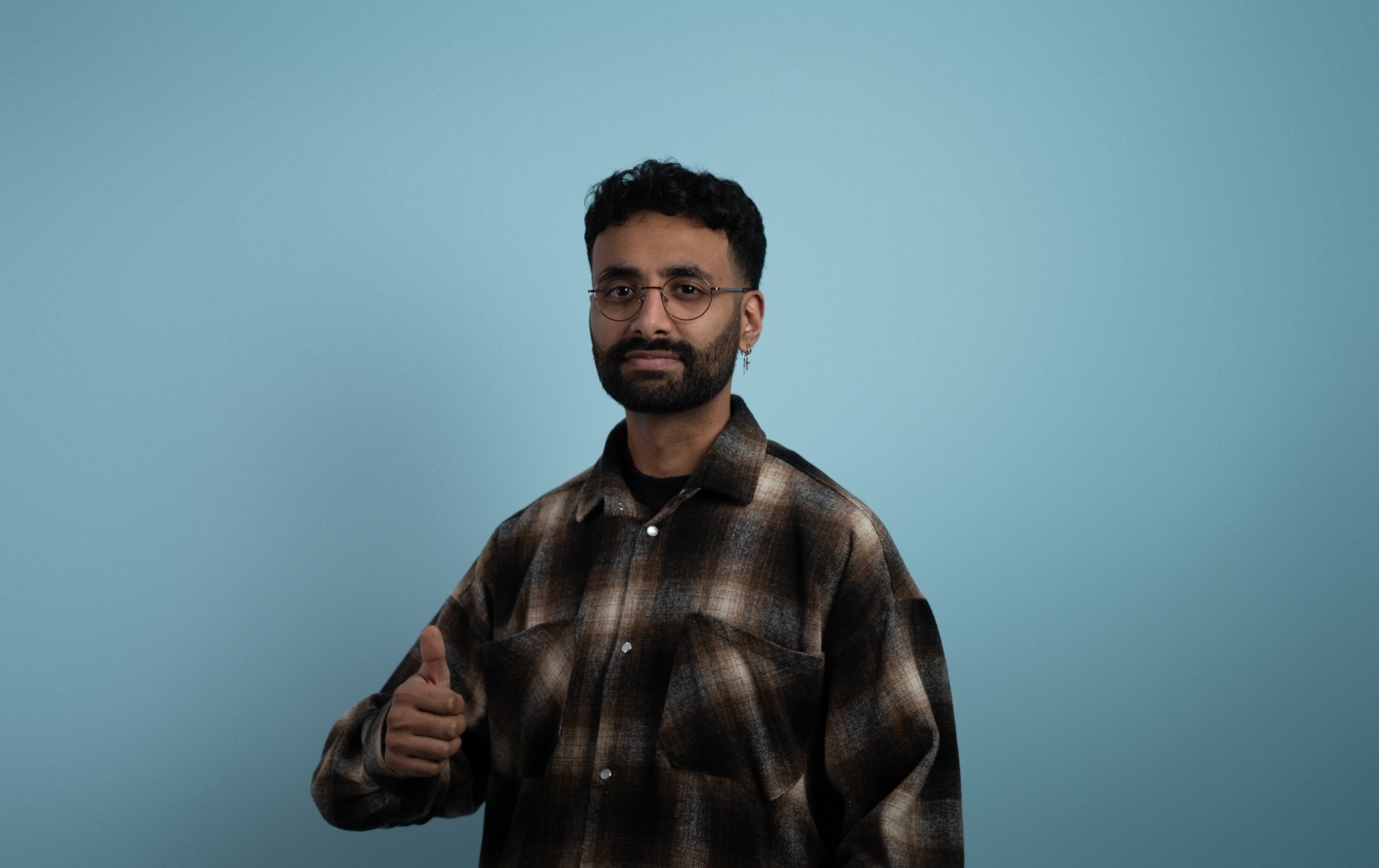 Karan, theorie-instructeur en kwaliteitsbewaker bij Theorie Snel Halen